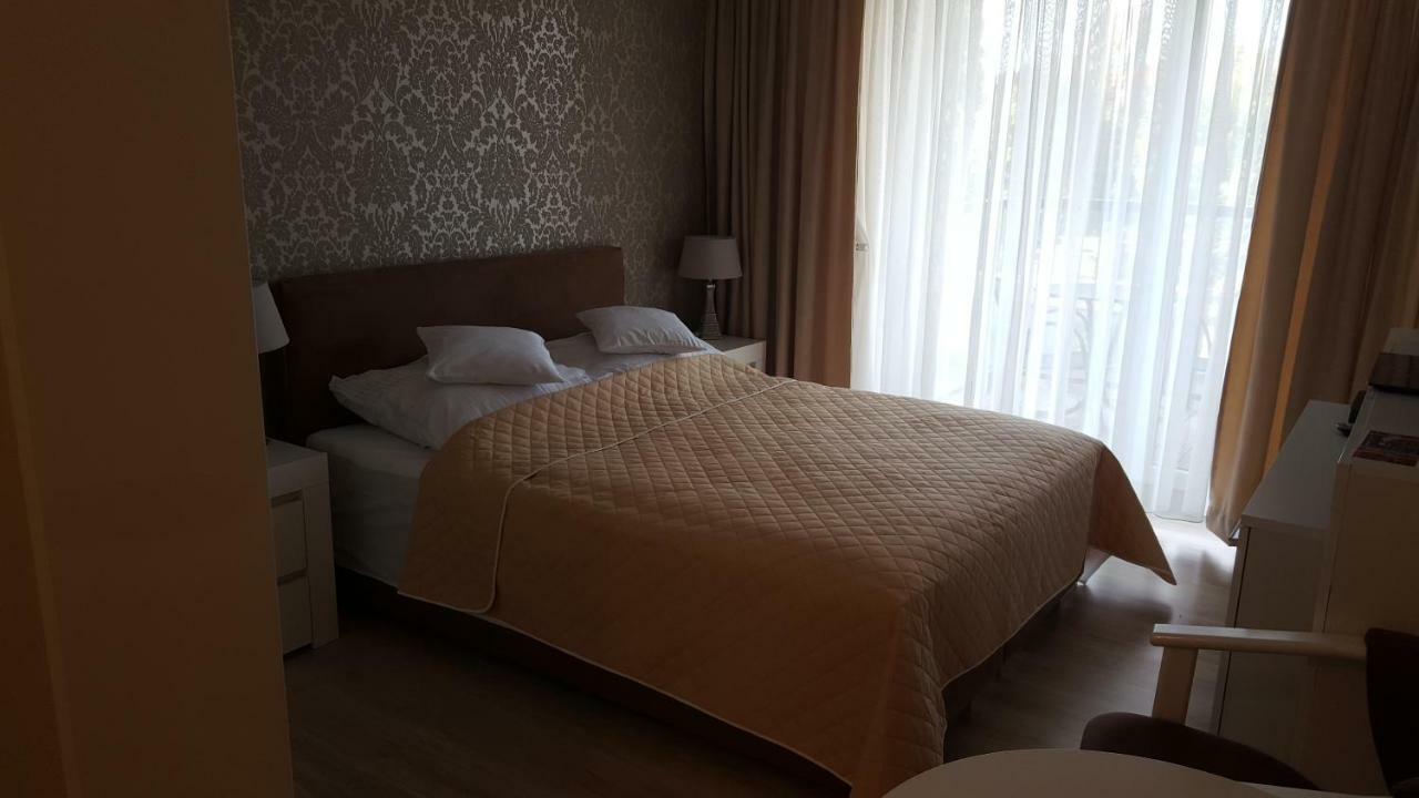 Wroclaw Apartamenty Kepa Mieszczanska Exteriör bild