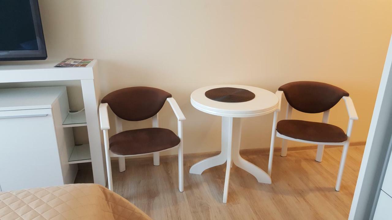 Wroclaw Apartamenty Kepa Mieszczanska Exteriör bild