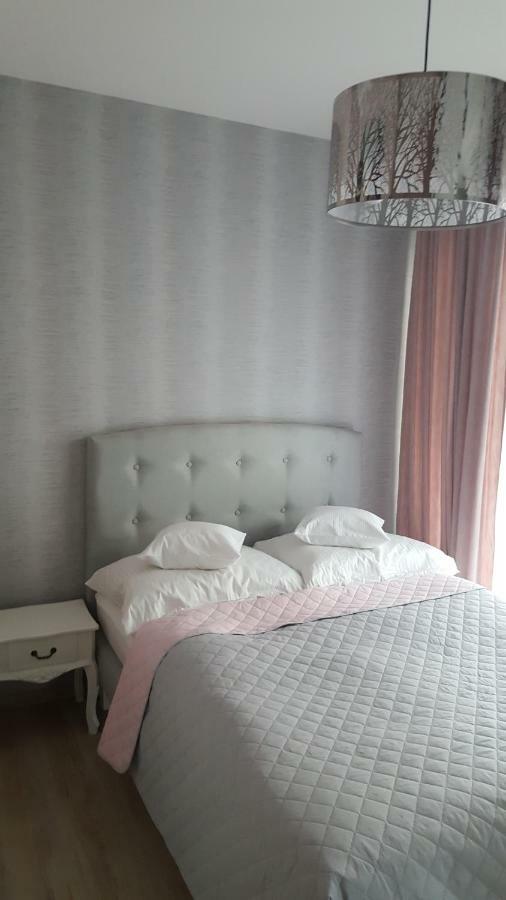 Wroclaw Apartamenty Kepa Mieszczanska Exteriör bild