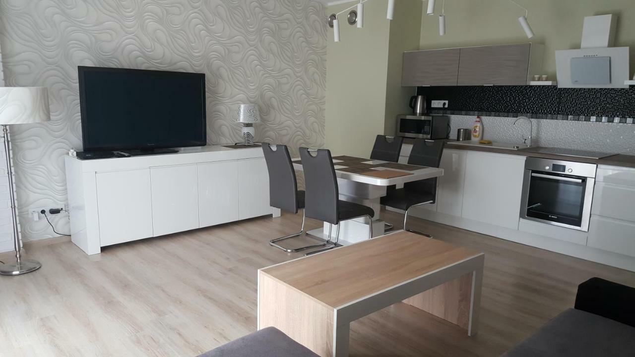Wroclaw Apartamenty Kepa Mieszczanska Exteriör bild