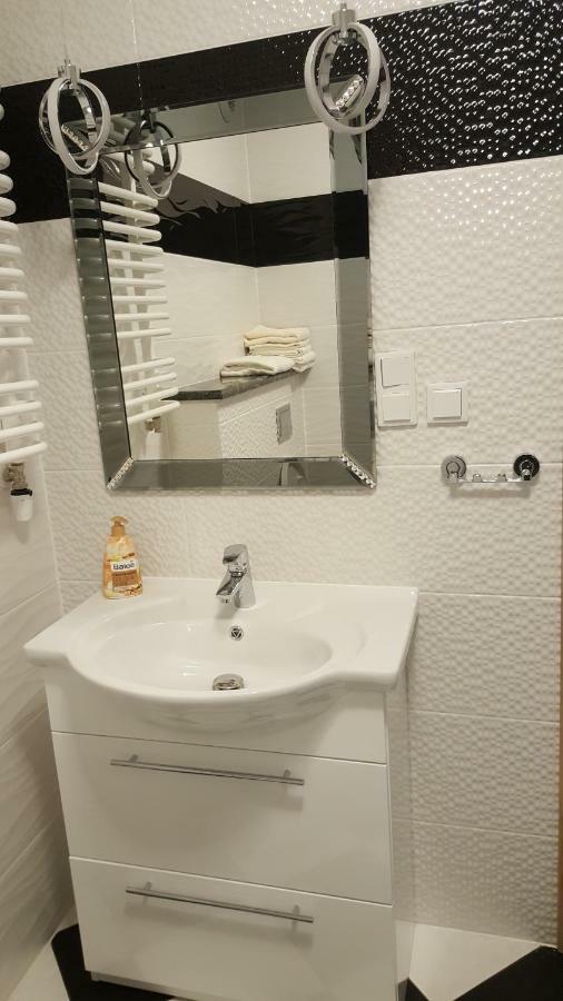 Wroclaw Apartamenty Kepa Mieszczanska Exteriör bild